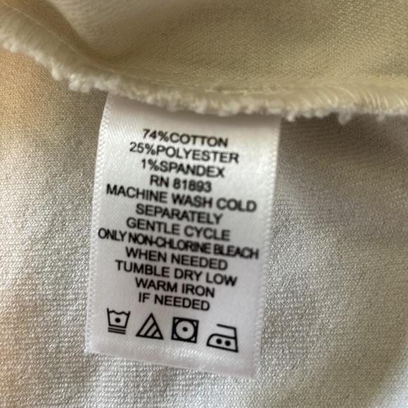 Denim & Co White Denim jacket with 3/4 sleeves silver buttons 4 pockets: size XS - Picture 12 of 13